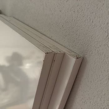 Hasarlı Gardırop Ve Yetersiz Müşteri Hizmeti