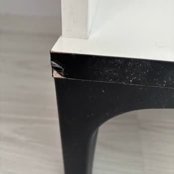 Hasarlı Gardırop Ve Yetersiz Müşteri Hizmeti