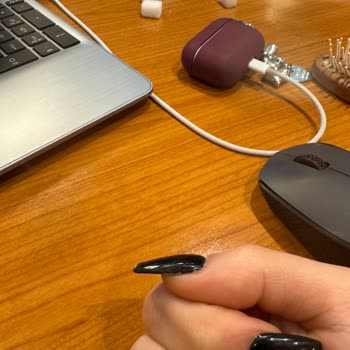 Protez Tırnak Ve Kirpik Hizmetinde Memnuniyetsizlik