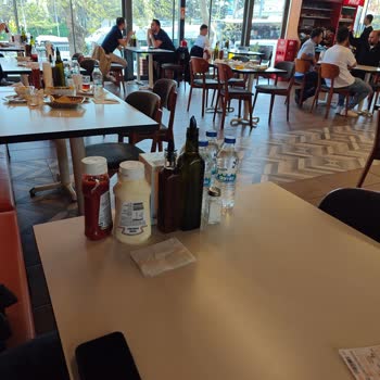 Seyrantepe Şubesinde Hizmet Eksikliği Ve Temizlik Sorunu