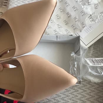 Ece'nin Butiği Deforme Gelen Ayakkabılar Ve Kalitesiz Ürün Deneyimi