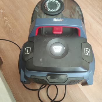 Gürültü Yapan Süpürge Rahatsız Ediyor