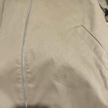 Ceket Alışverişinde Leke Sorunu Ve Yetersiz Destek