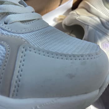 FLO'dan Alınan Ayakkabıda Dikiş Problemi Ve İade Sorunu