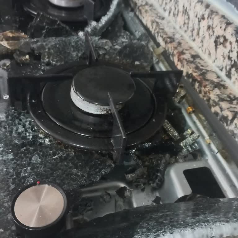 Uğur Soğutma Cam Ocak Patladı!