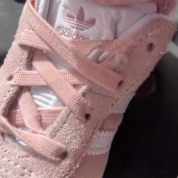 Adidas Ayakkabının Kalitesi Hayal Kırıklığı Yarattı