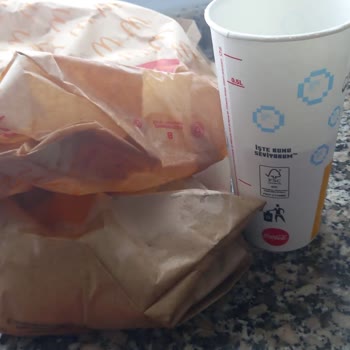 Yemek Sepeti'nde Dökülen İçecekler Ve Ulaşılmaz Müşteri Hizmetleri