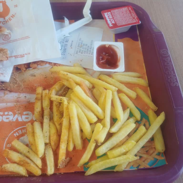 Popeyes İzmir Fuar Karşısında Hizmet Kalitesi Sorunu