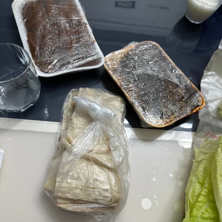 Eksik Ekmek Ve Kötü Müşteri Hizmeti