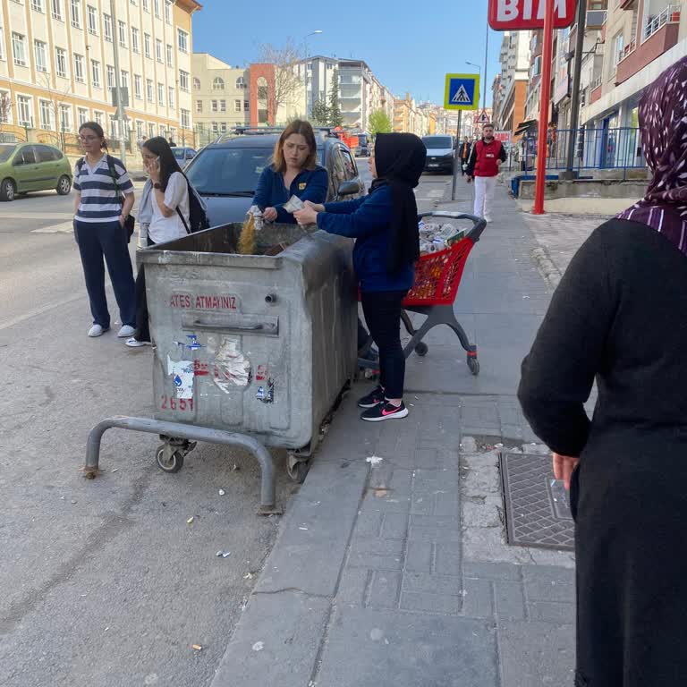Şok Marketin İsrafı: Tarihi Geçmiş Ürünler Çöpe Gidiyor
