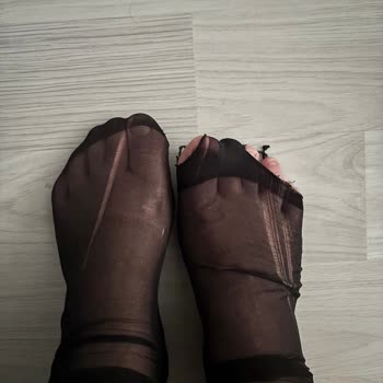 Siyah Çoraplarınızda Kalite Sorunu