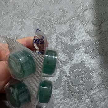 Pastil Ambalajında Şok Eden Böcek Benzeri Cisim