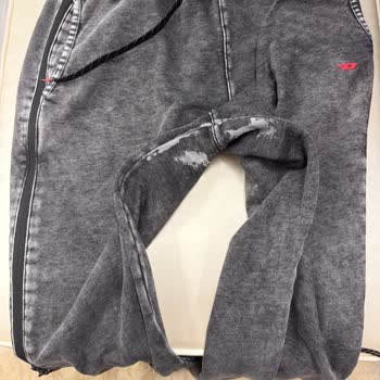 Diesel Giyim Üretim Hatası Nedeniyle Deforme Olan Eşofman