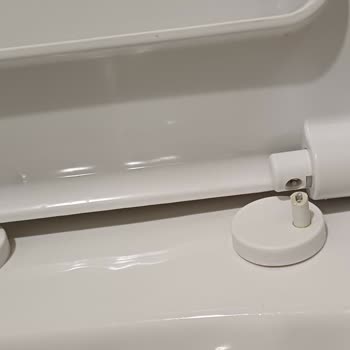 Vitra Klozet Kapağı: Kalite Beklentisini Karşılamıyor