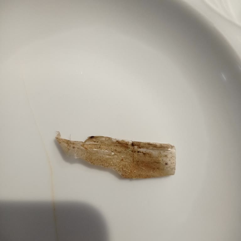 Simbat Kuruyemiş Paketli Üründe Hijyen Skandalı: Bebek Gıdasında Kirli Bant Parçası!