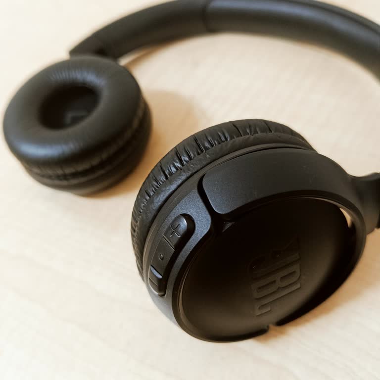 JBL 510BT Kulaklıkta Rahatsız Edici Genişleme Sorunu