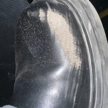 Botlarımın Derileri Hızla Yıprandı