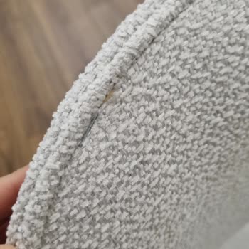 Yanlış Renk Ve Kalitesiz Montajla Gelen Sandalye