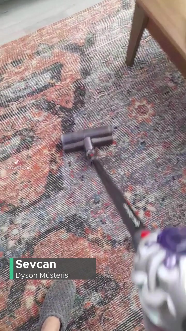 Dyson V8 Süpürgem Kesik Kesik Çalışıyor Ve Duruyor videonun kapak resmi