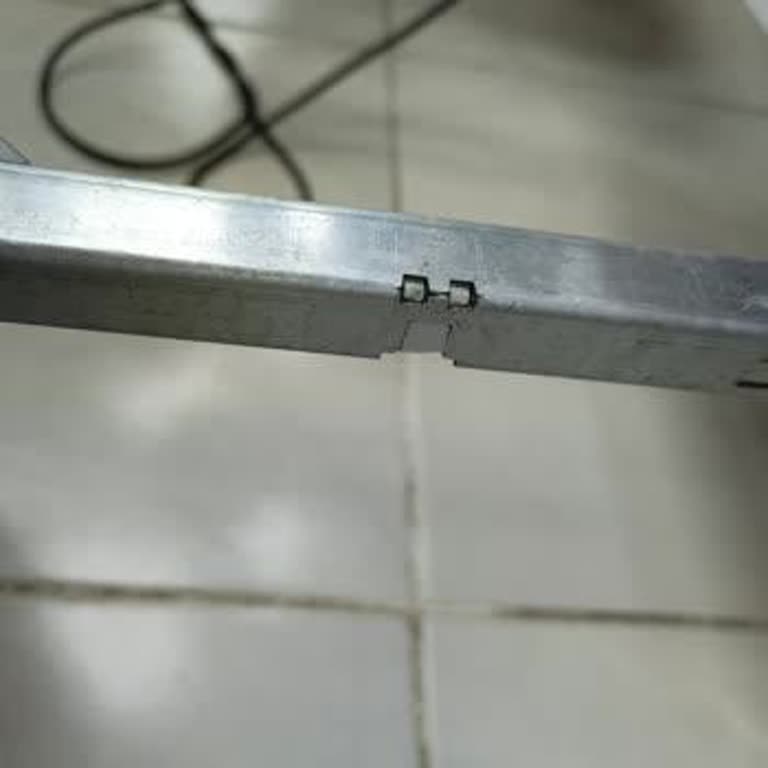 Çekmece Ray Tırnakları Kırıldı Yardım Bekliyorum