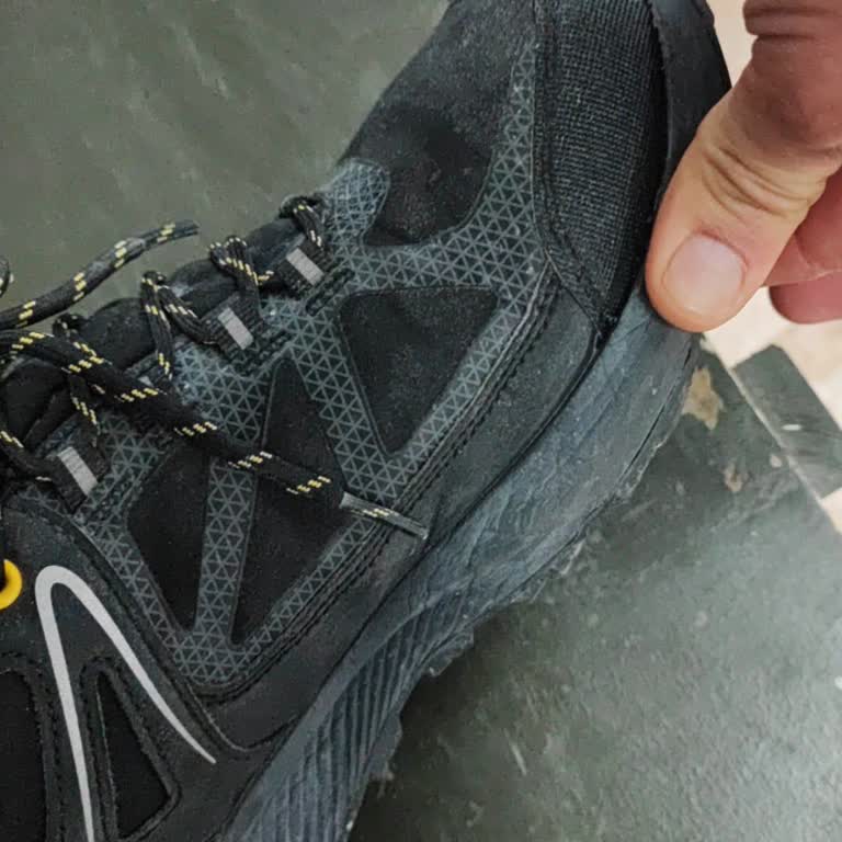 Su Geçirmez Ayakkabı Su Alıyor Ve İlgisizlik