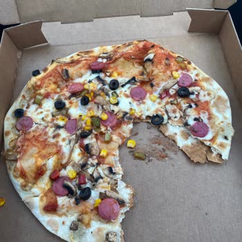 Pişmemiş Ve Kesilmemiş Pizza Sorunu