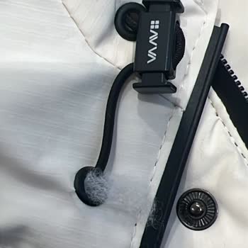 Avva Mağazasında Montun Kalitesi Ve Müşteri Hizmeti Sorunu