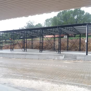 Akhisar Belediyesi Hacıosmanlar Muhtarımız Hayır Yeri İle İlgilenmiyor