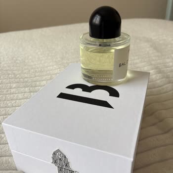 Havalimanından Aldığım Parfümde Koku Ve Renk Sorunu