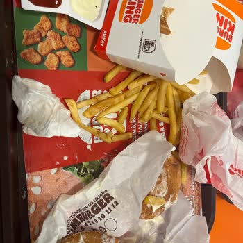 Bakırköy Burger King'de Hayal Kırıklığı: Bozuk İçecek Ve Bayat Ekmekler