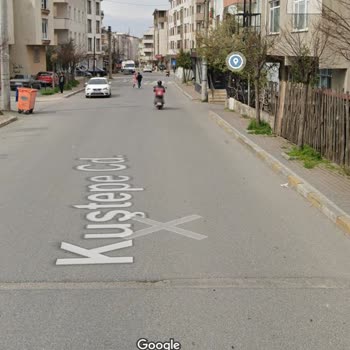 Kuştepe Caddesi'nde Güvenlik Sorunları Ve Kaldırım Eksikliği