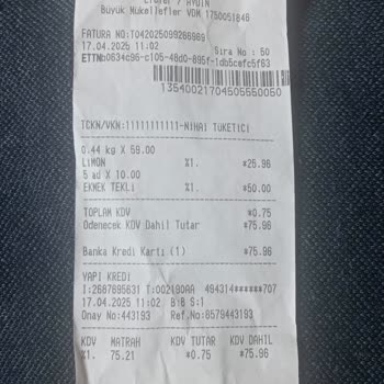 BİM'den Alınan Ekmekte Yabancı Cisim Şoku