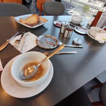 Eksik Servis Ve İlgisizlikle Hayal Kırıklığı