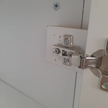 Konsol Kurulumunda Çatlak Ve Yamuk Kapak Sorunu