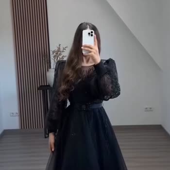 Instagram'dan Elbise Siparişi Sonrası Kötü Deneyim