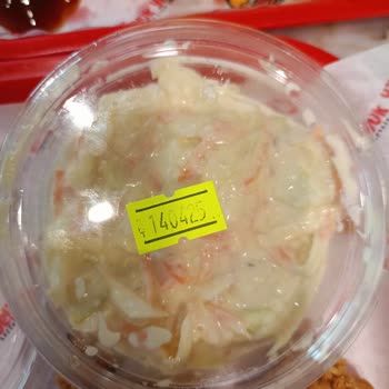 Burger Yiyelim Tarihi Geçmiş Ürün ve İlgisiz Çalışanlar