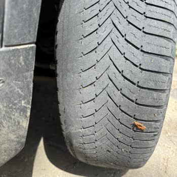 Servis Hatası Sonucu Araçta Boya Ve Lastik Sorunu