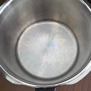 Fissler Düdüklü Tencere İlk Kullanımda Renk Bozulması