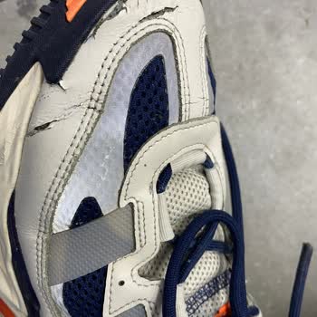 Adidas Ayakkabının Beklenmedik Yırtılması