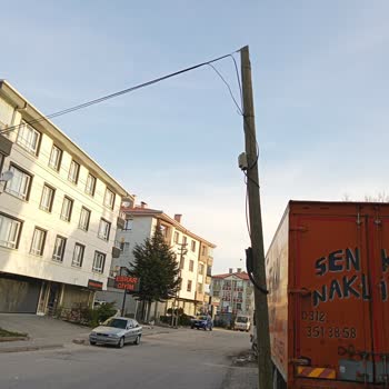 Tehlike Saçan Direkler Ve İlgisiz Hizmet: TTNET Kabusumuz
