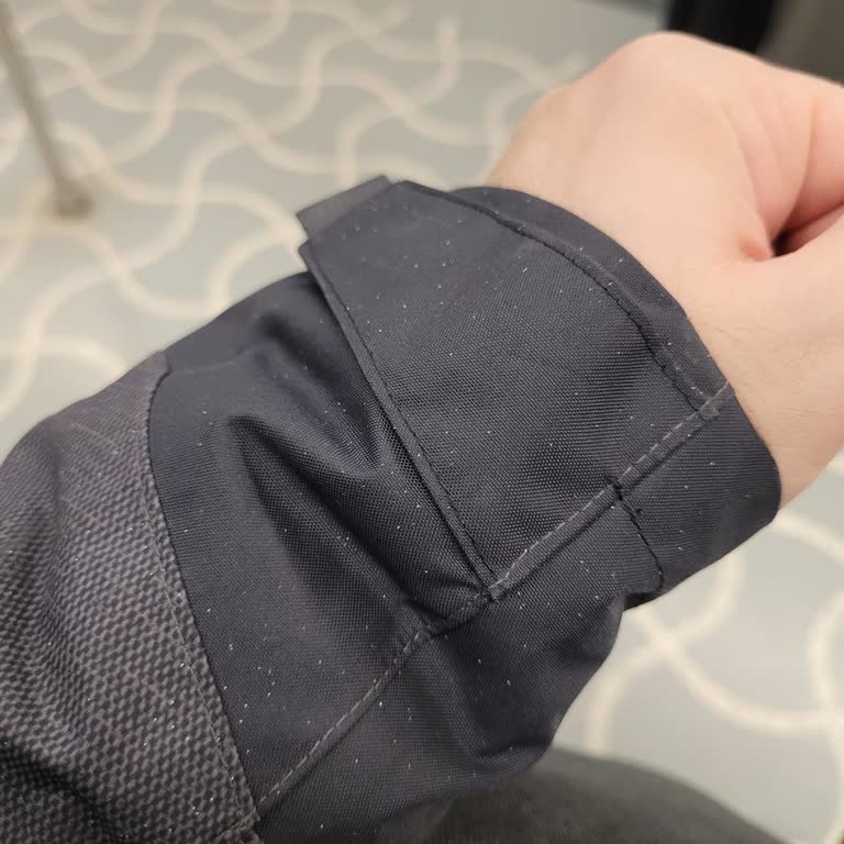 Maltepe Park AVM Açık Hava Boyama Nedeniyle Kıyafetlerimde Oluşan Maddi Hasar!