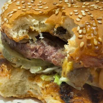 Geç Gelen Soğuk Ve Çiğ Yemek Sorunu