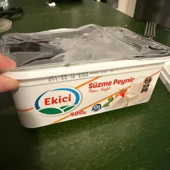 Güvendiğim Markadan Küflü Peynir Şoku