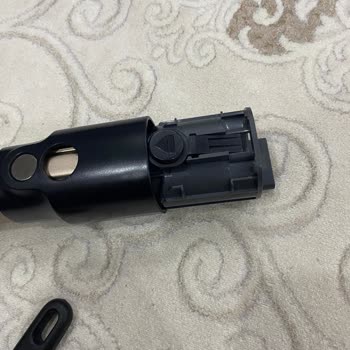 Electrolux Dikey Süpürge: Dayanıksız Tasarım Ve Kırılgan Parçalar