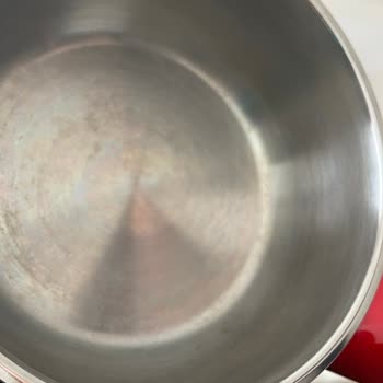 Bosch Bulaşık Makinesi Sorunları: Kireç Ve Pas Lekeleri