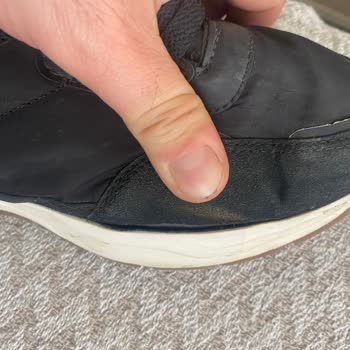 Garanti Verilen Ayakkabılar Neden Açılıyor?