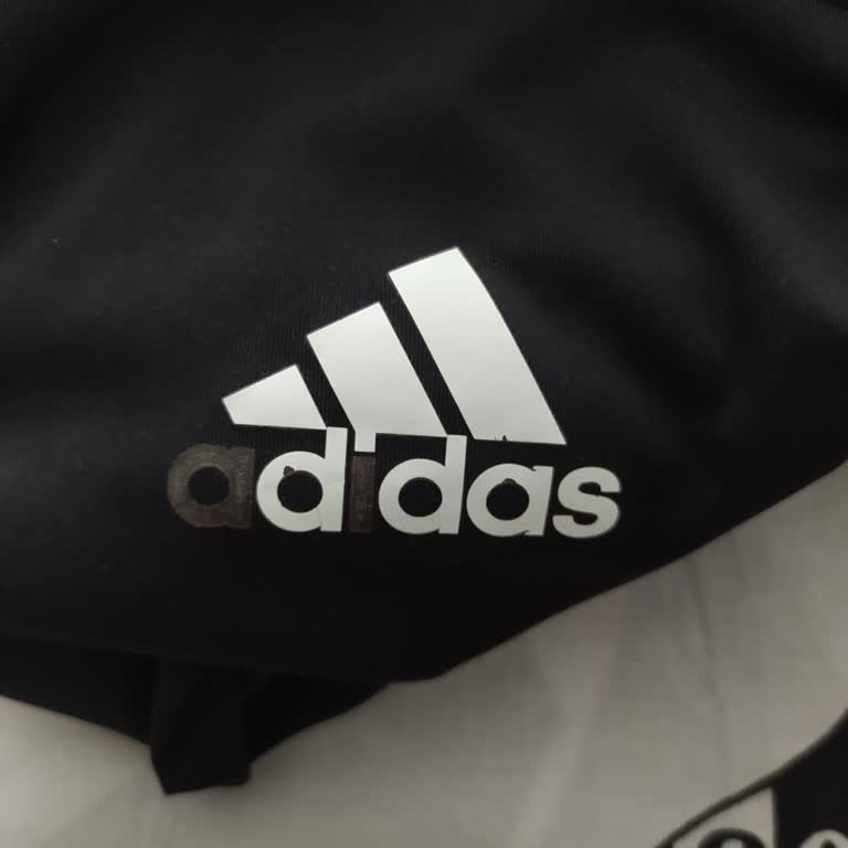 Adidas Tişörtte Kalite Sorunu