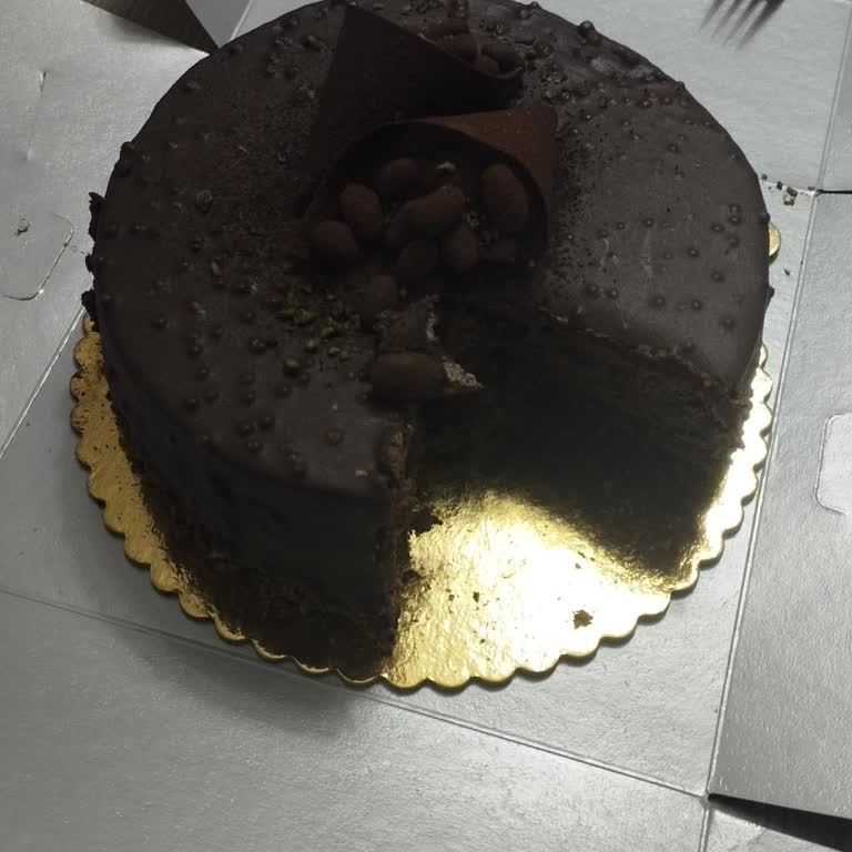 Bozuk Pasta Deneyimi: Gaziosmanpaşa Şubesi Hayal Kırıklığı