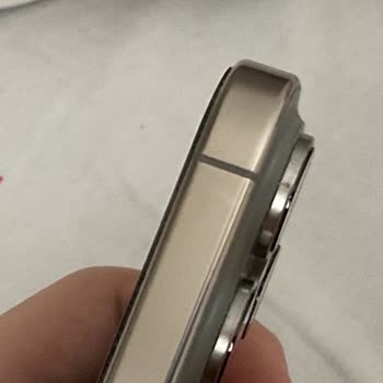 İphone 16 Pro'da Renk Atması Sorunu Ve Çözüm Bulunamaması