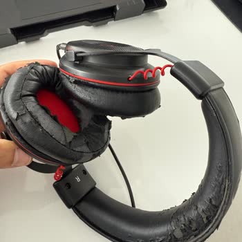 Rampage RM-K60 Kulaklık Pedleri Ve Tepesi Soyuluyor